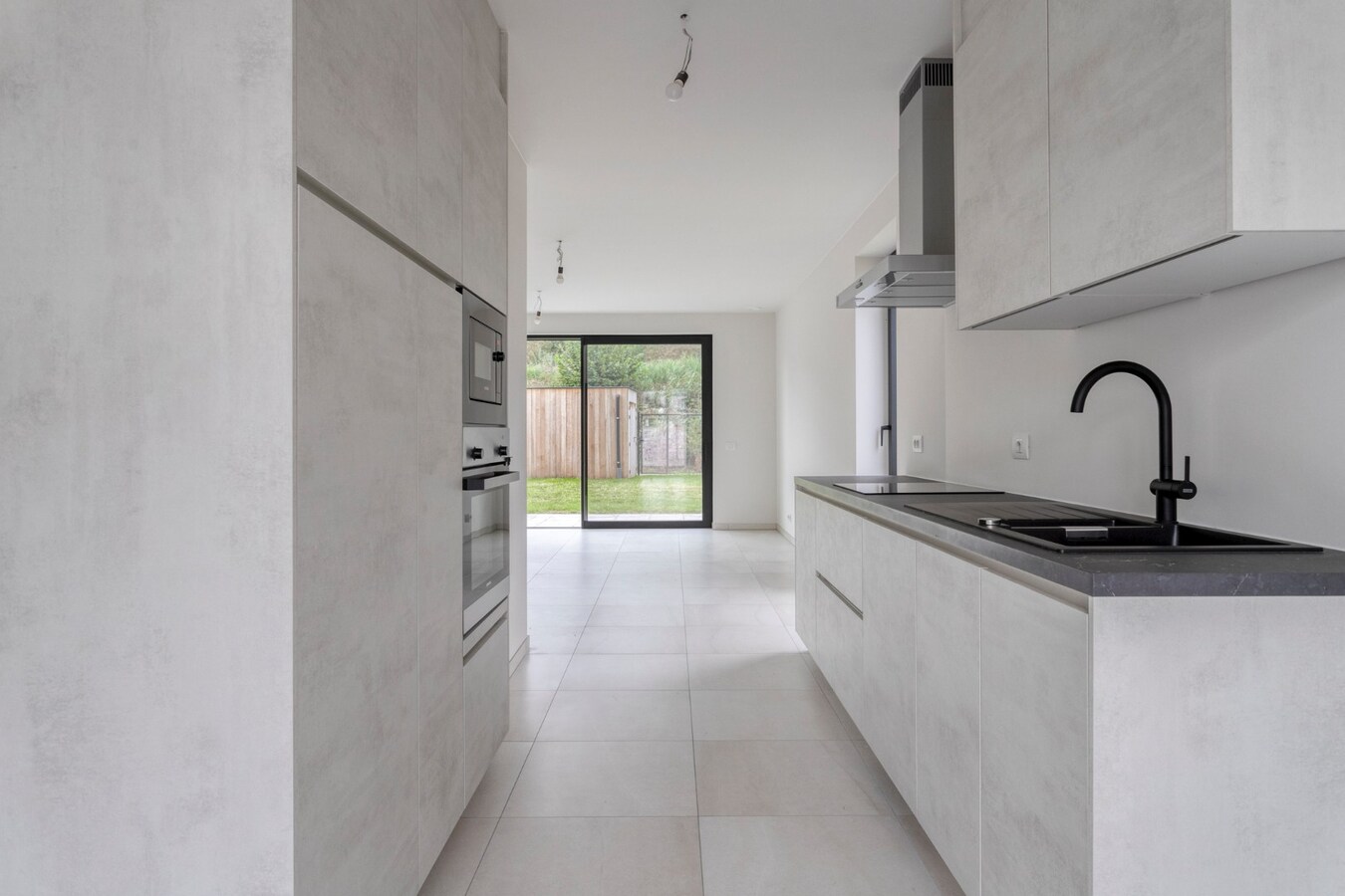 Te huur: ruime nieuwbouwwoning met 3 slaapkamers nabij het centrum van Oudenaarde 