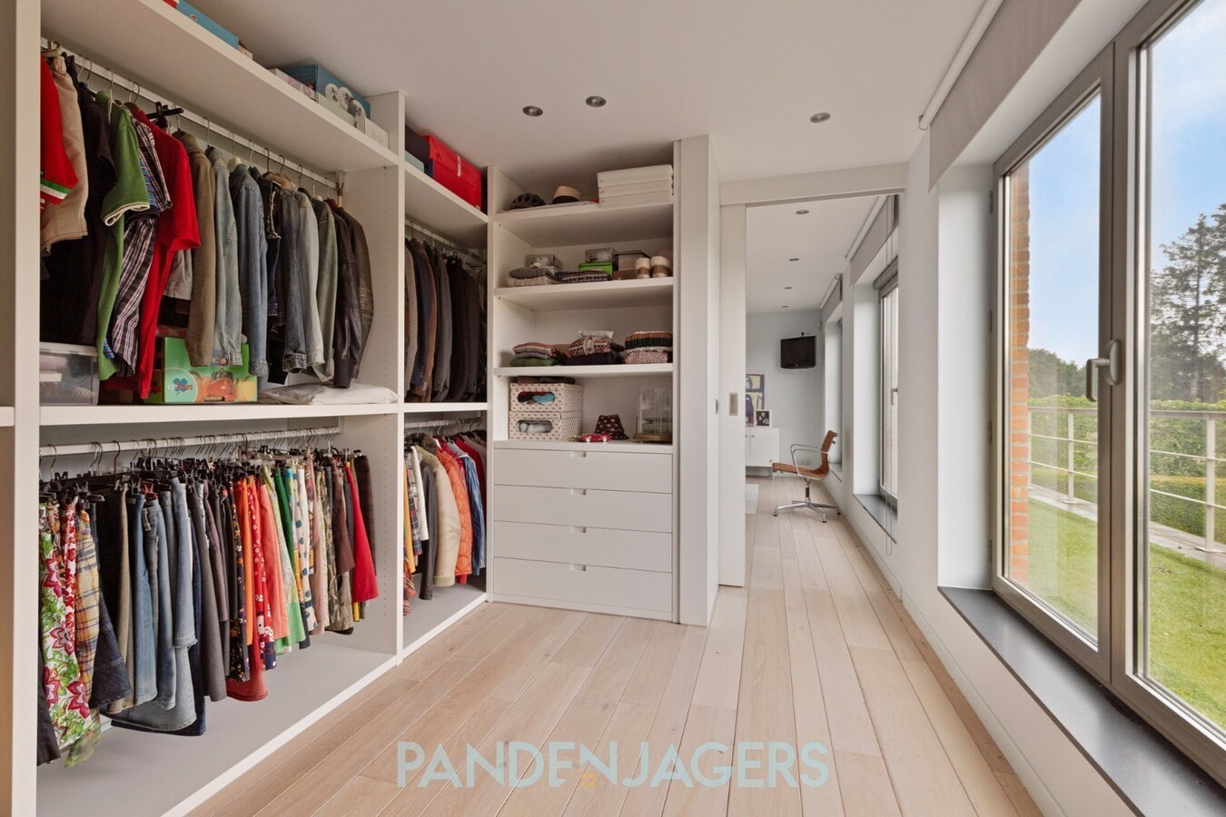 Riante, moderne villa met 5 slaapkamers te Berlaar 