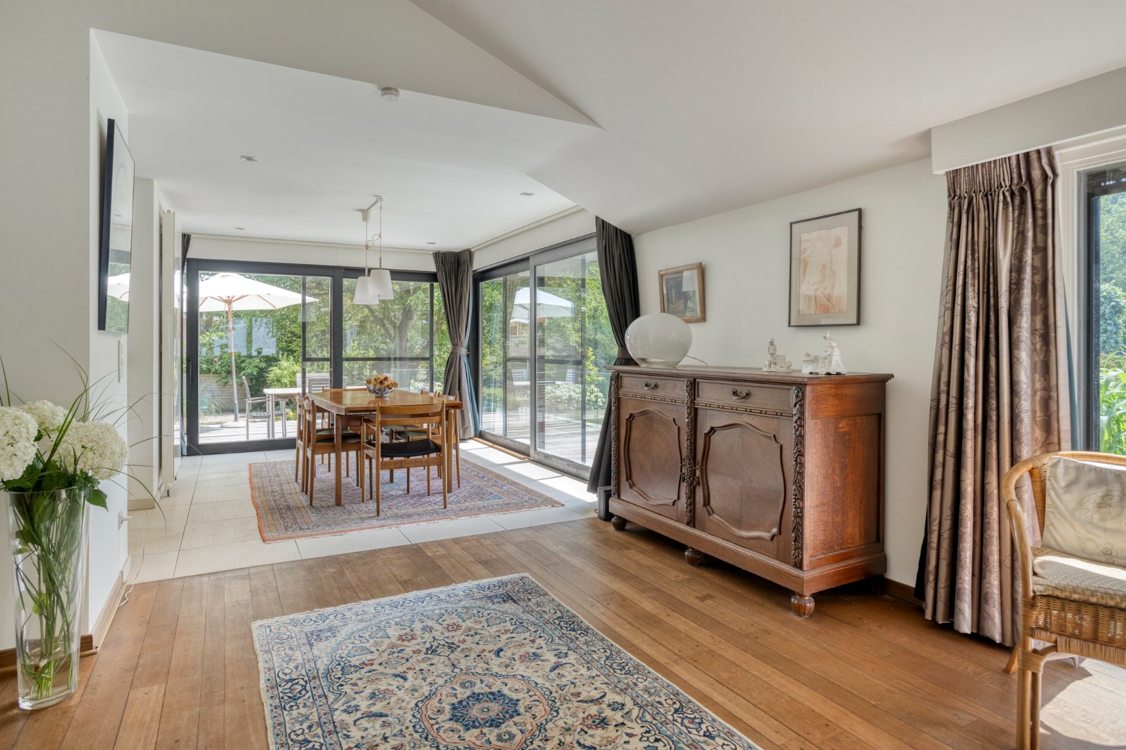 Ruime split-level gezinswoning op een prachtig perceel van 1.238 m² in de gegeerde wijk Elshout te Schoten 