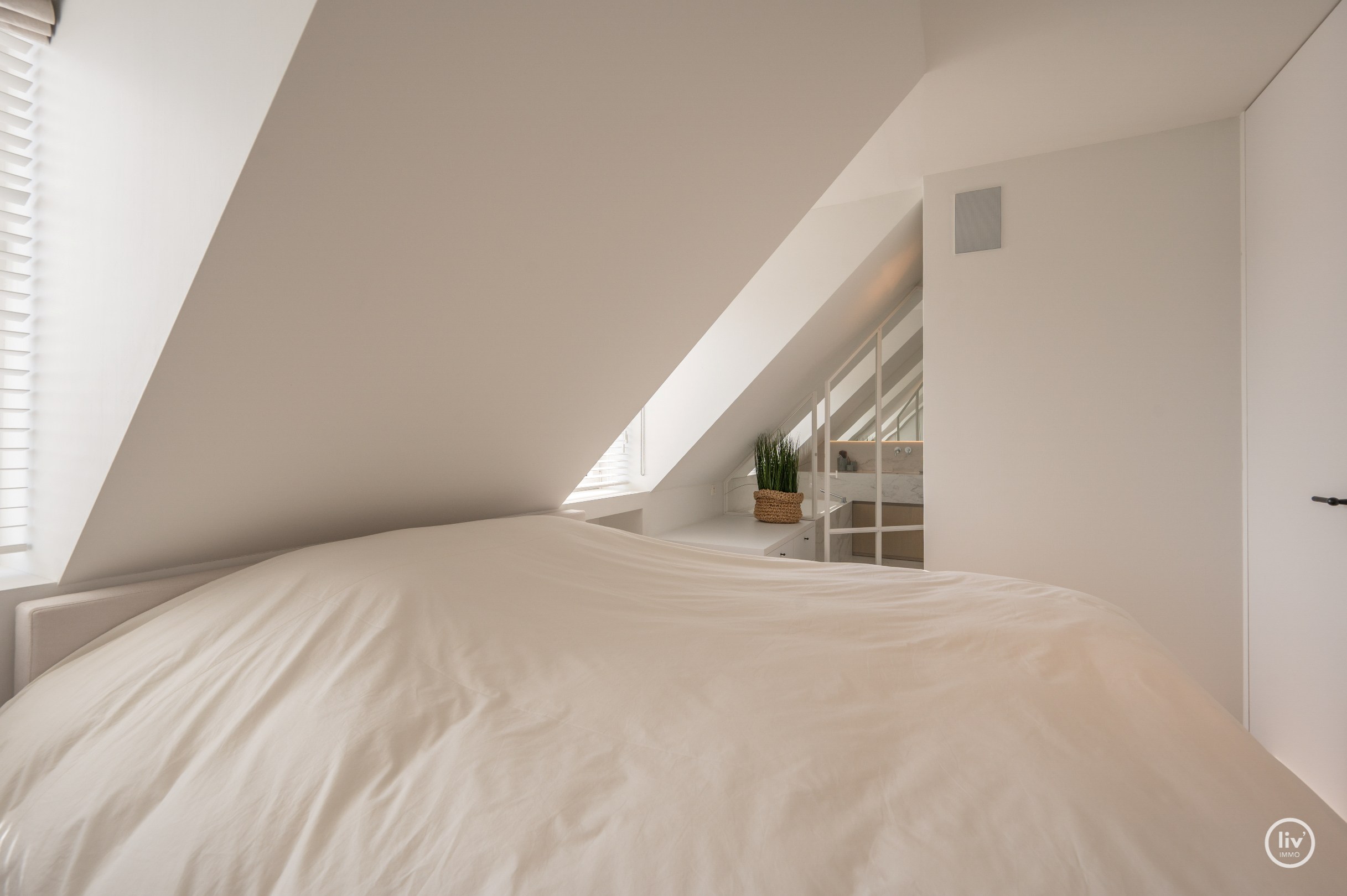Appartement duplex unique avec 4 chambres dans une résidence récente au centre de Knokke. 