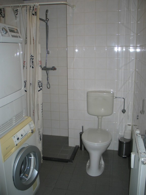 Leuk instapklaar 2-kamer appartement op de tweede verdieping 