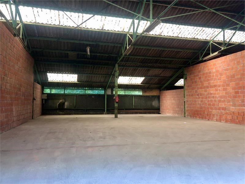 Droge en veilige opslagplaats op gunstige locatie 