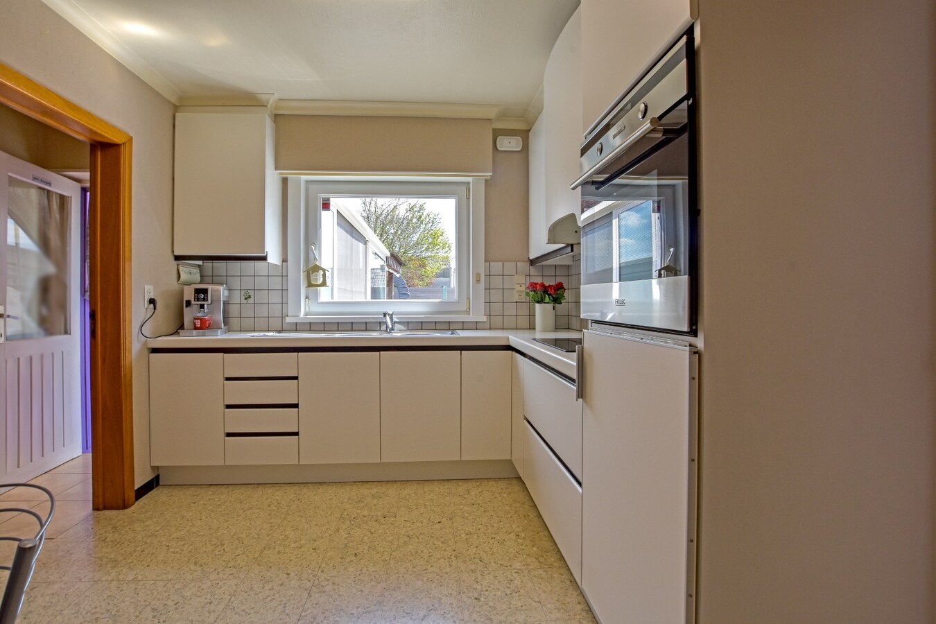 Ruime gezinswoning met 3 slaapkamers en garage te Langemark 