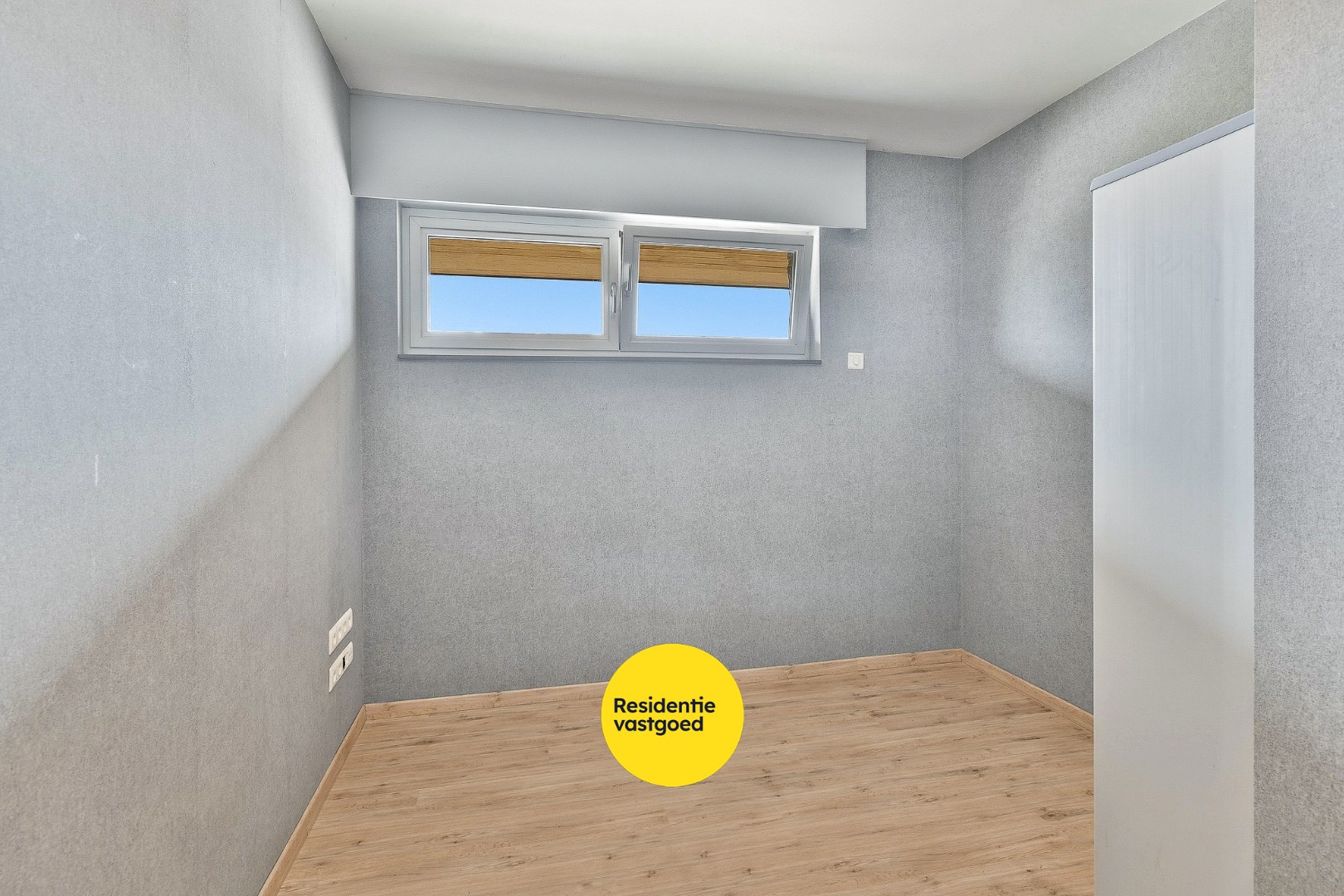 Instapklare alleenstaande woning met 4 slaapkamers op rustige ligging in Koekelare 