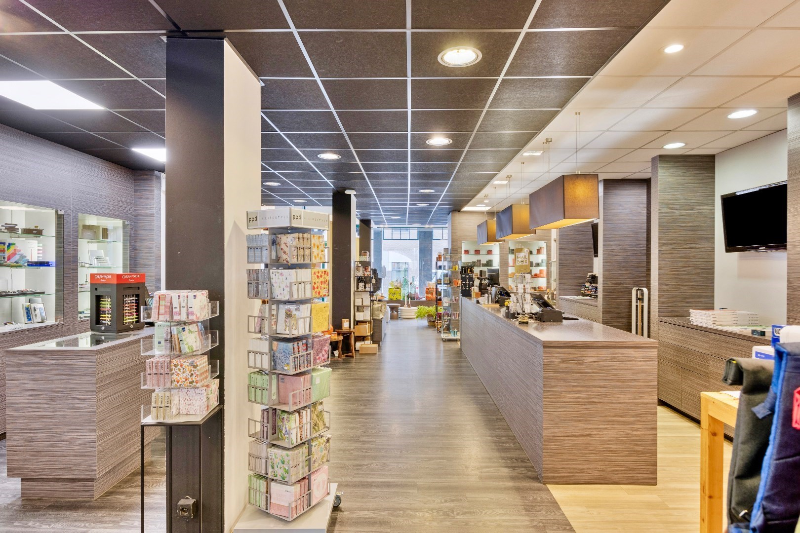 Handelspand centrum Halle met parking 