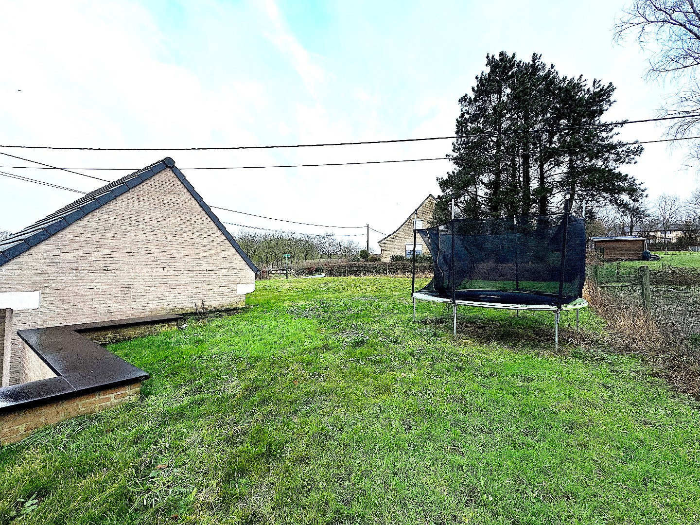 Tiegem - Alleenstaande woning met garage 950 euro 