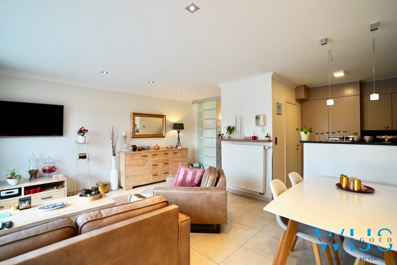 ENERGIEZUINIG appartement met RUIM terras te Rieme ! 