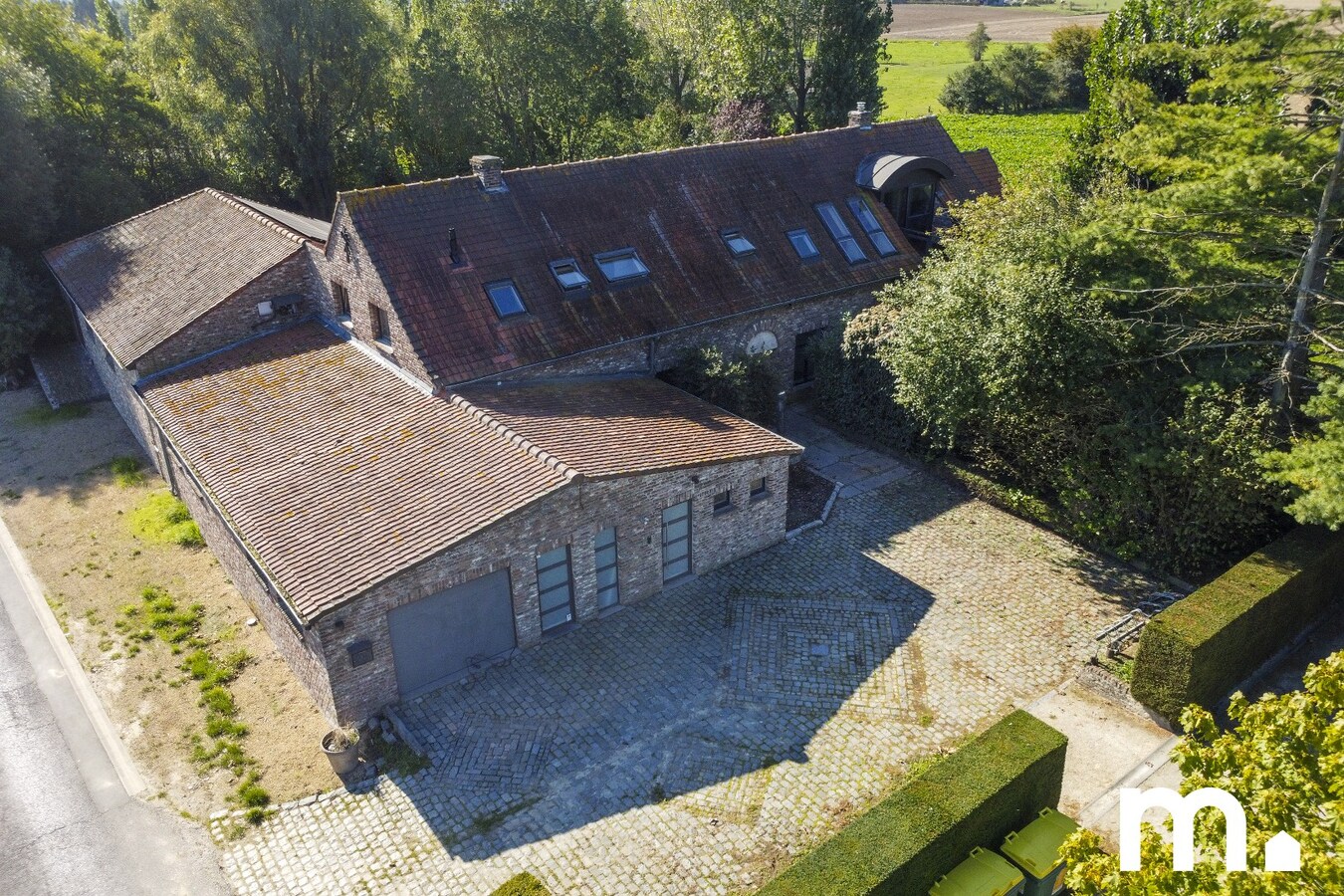 Uniek landhuis in Kruiseke te koop ! 