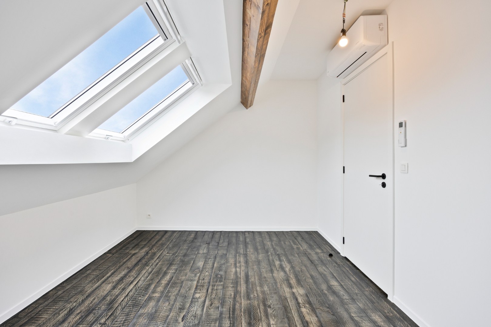 Totaal gerenoveerde woning met 3 slaapkamers, 2 badkamers, tuin en terras in Kessel-Lo! – EPC 14 kWh/m² - bewoonbare opp. 152 m² 