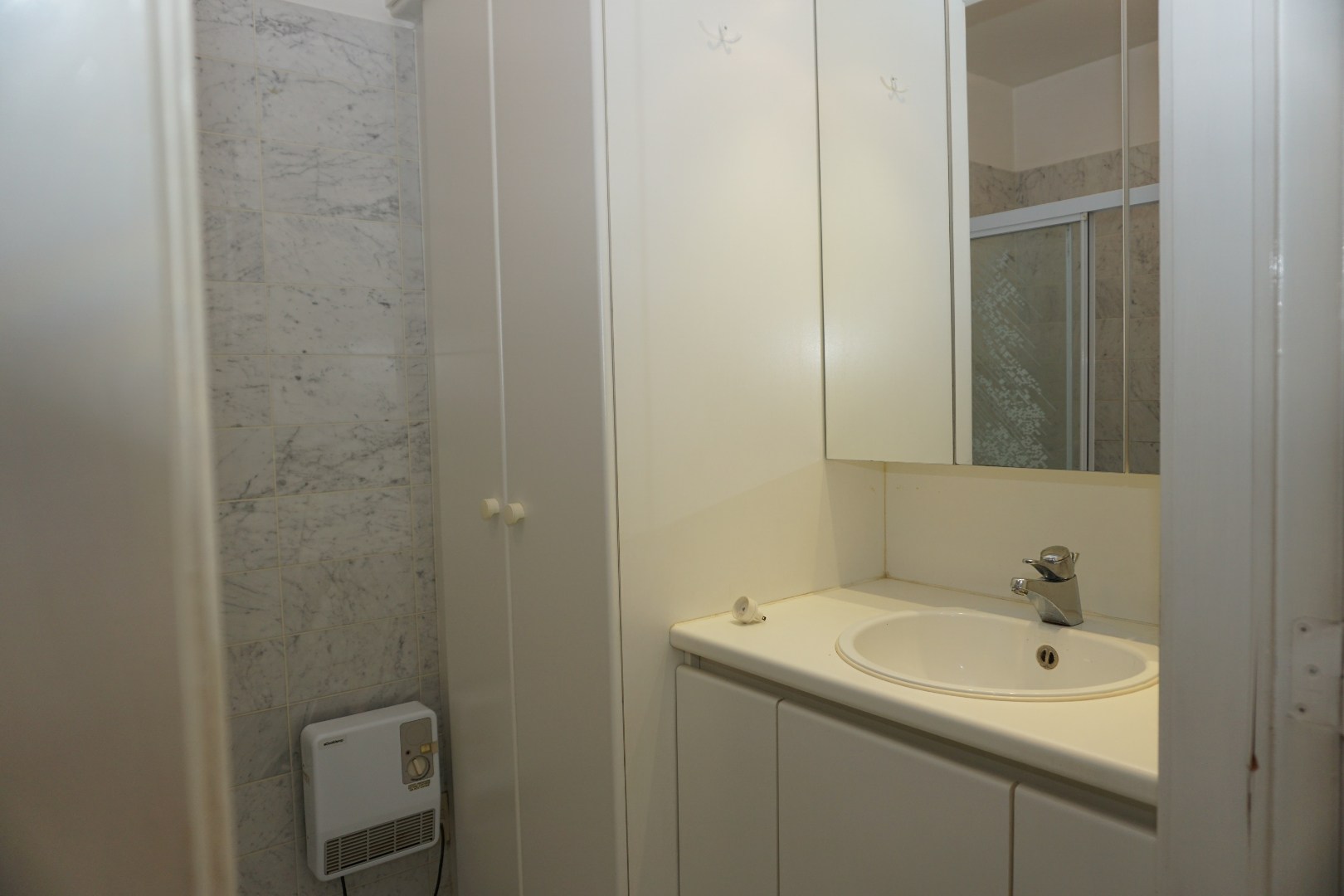 RUIM APPARTEMENT MET ZONNIGE TERRASSEN OP TOPLIGGING 
