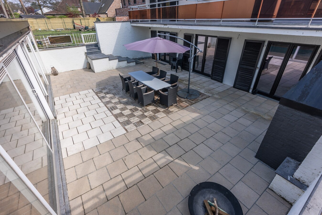 Zeer ruime woning op een perceel van circa 20 are 