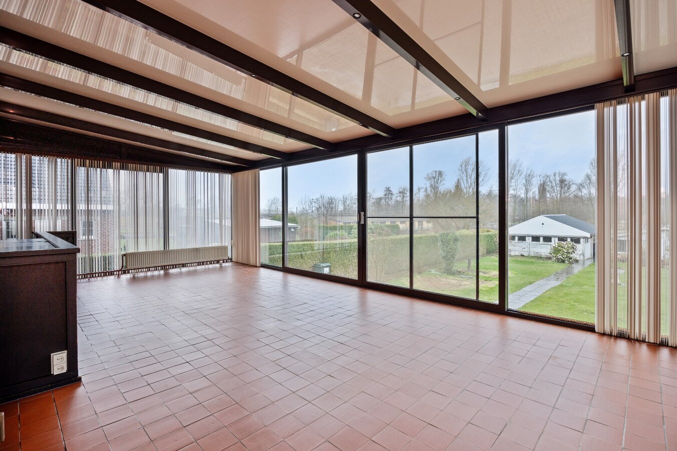 Solide en op te frissen woning te koop vlakbij centrum Lozer 