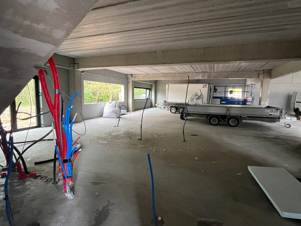 Loods - uitstekend gelegen. 