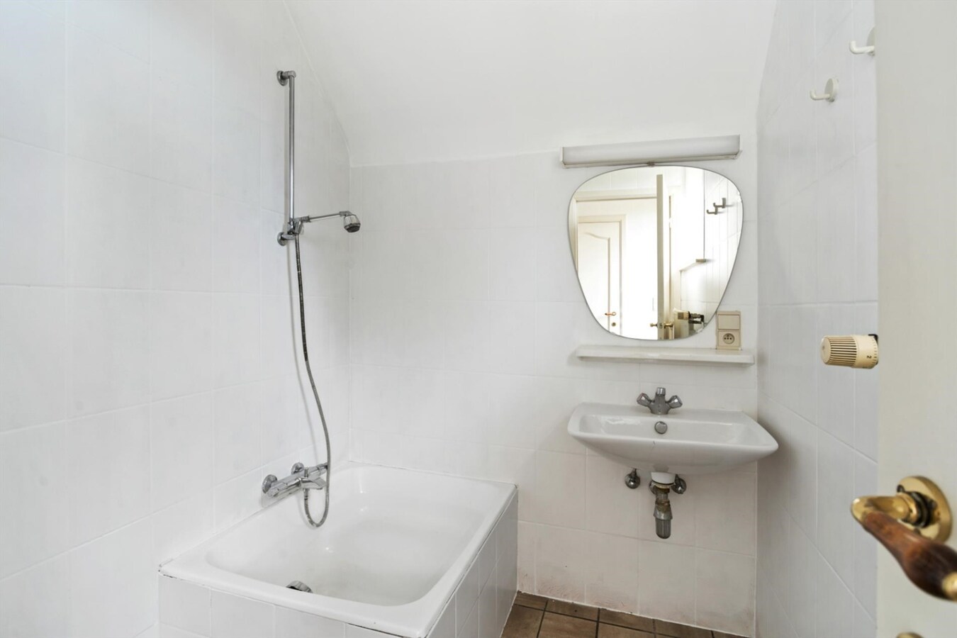 Ruime karakterwoning op groot perceel van 953m² 