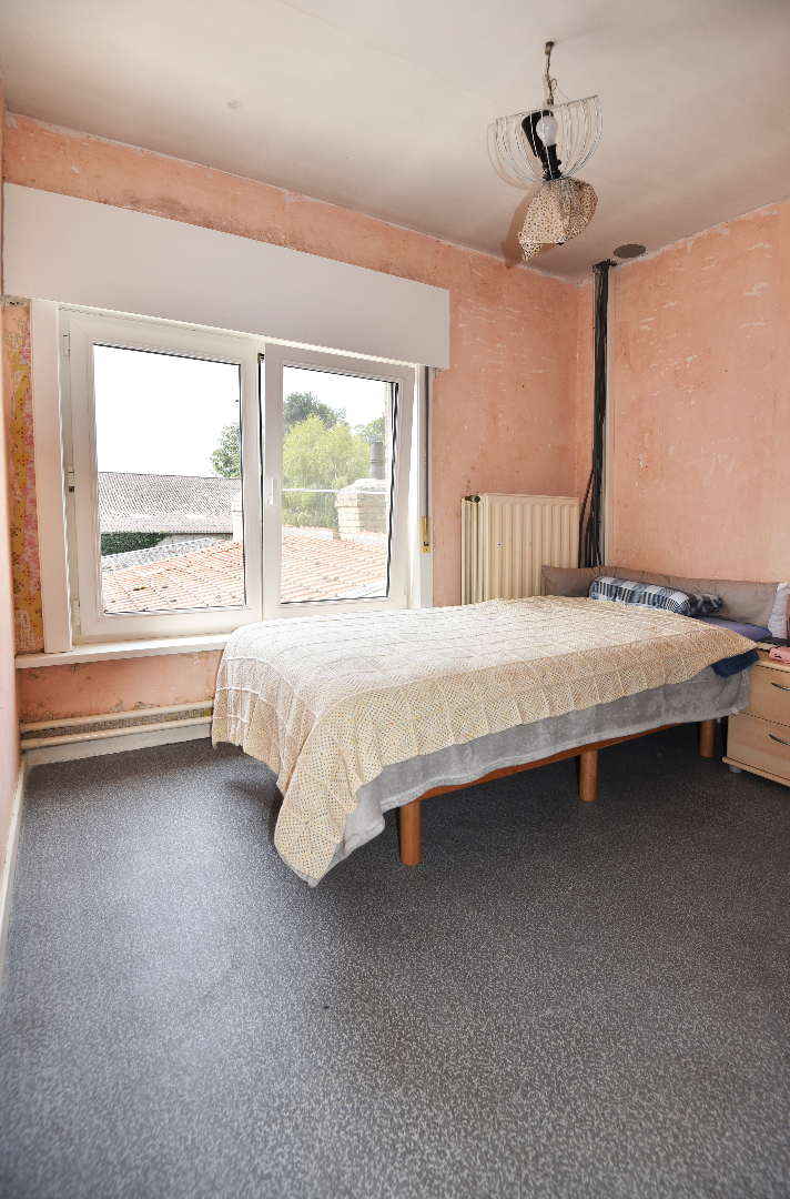 Op te frissen woning 3 slpks rustig gelegen te Maldegem-Donk 