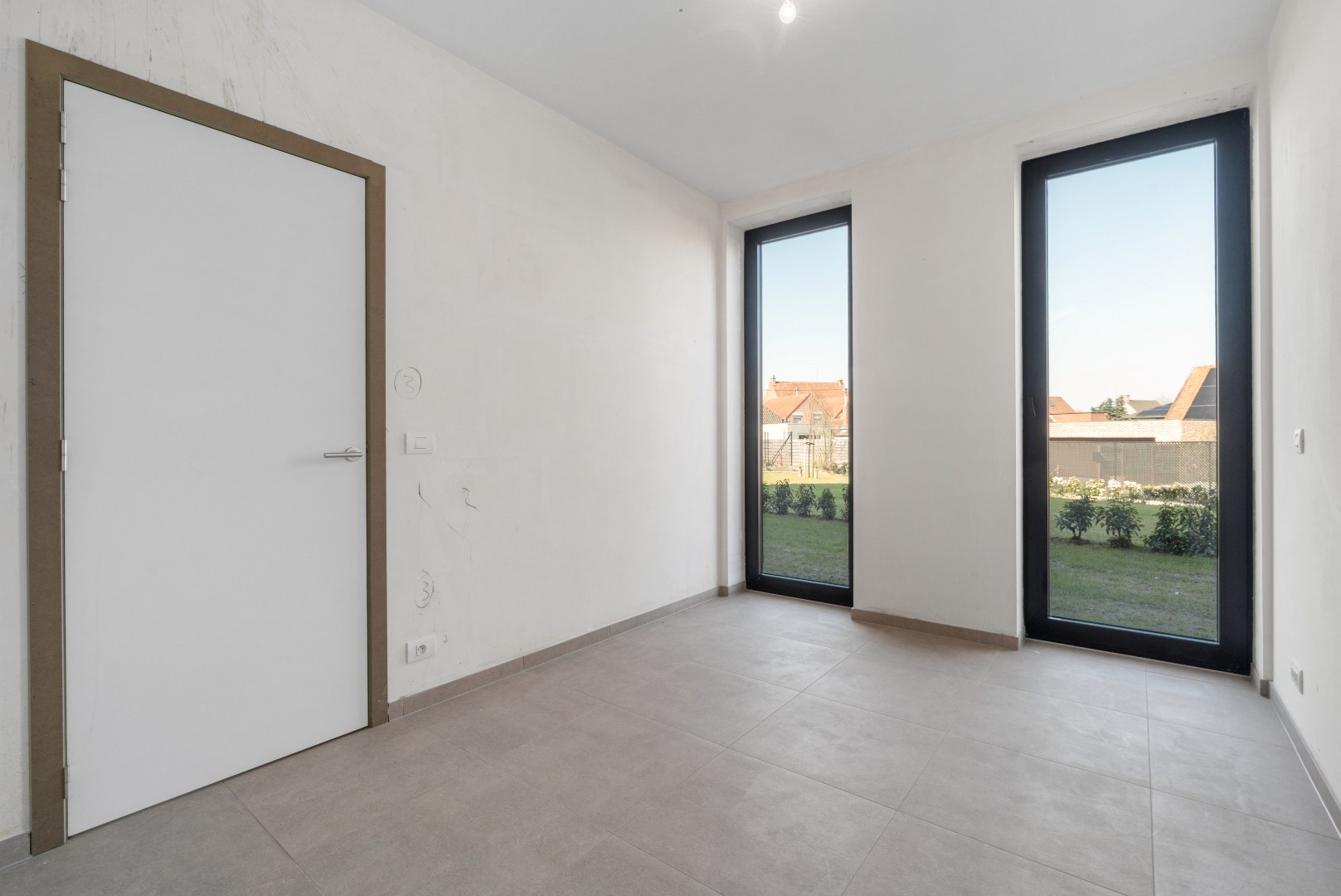 Nieuwbouwappartement met twee slaapkamers, tuin en ondergrondse autostaanplaats te koop in Zulte 