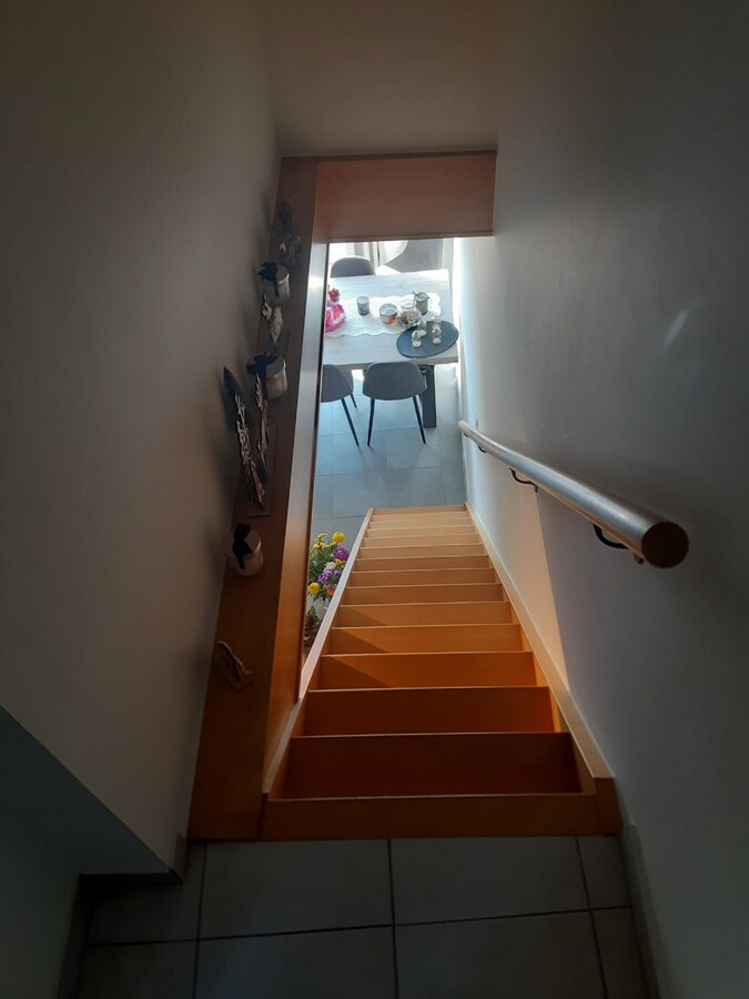 Ruim duplex 2 slpk-appartement in centrum Gavere. 