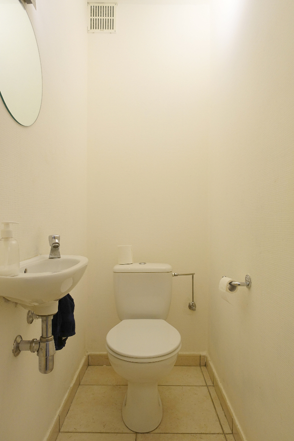 Gezellig gelijkvloersappartement met zonnige tuin en garage 