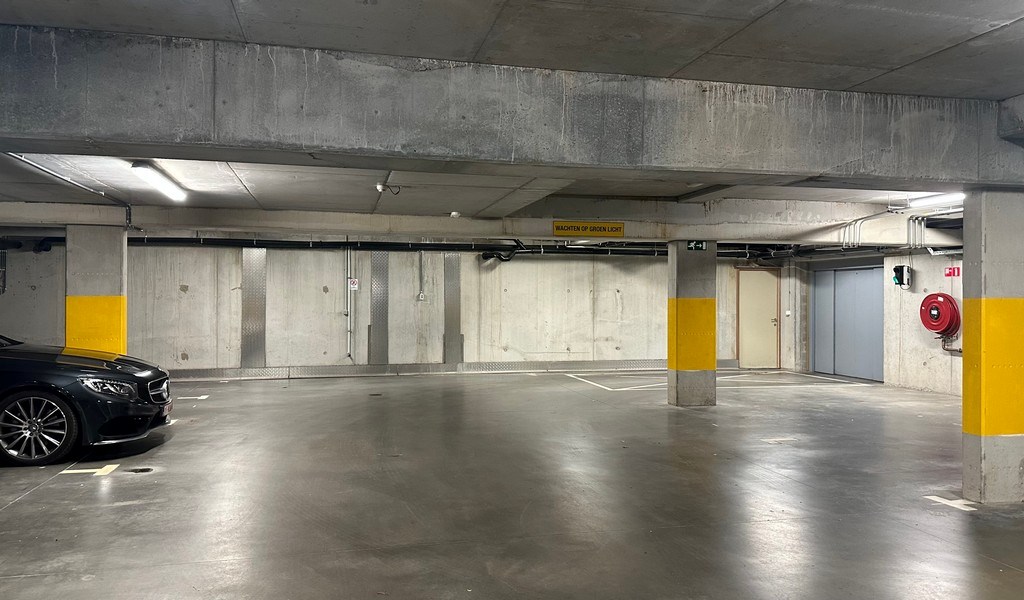 Instapklare kantoor/praktijkruimte te huur aan Coupure in Gent