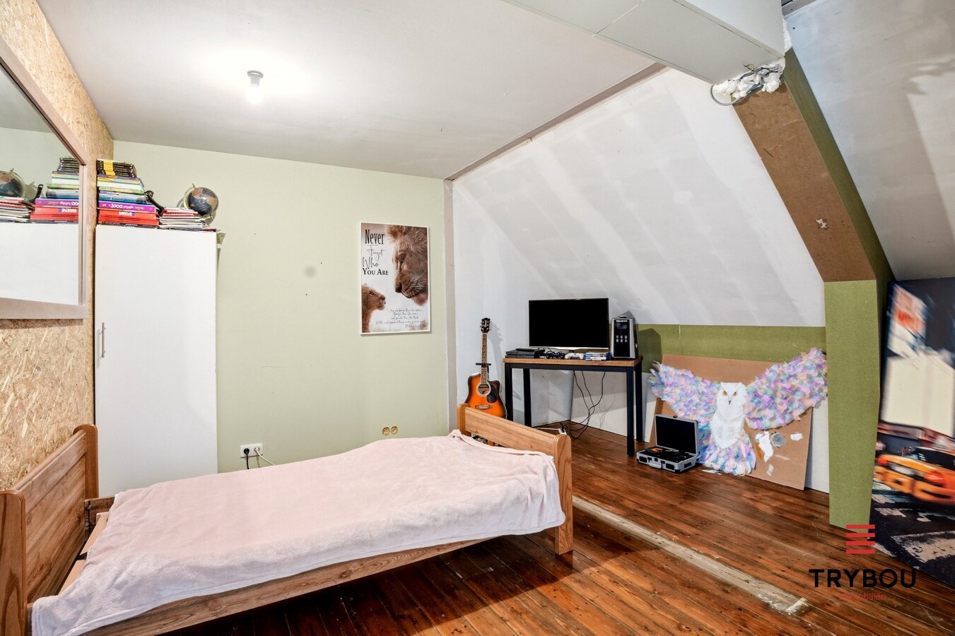 Instapklare woning met 4 slaapkamers te koop in het hartje van Poperinge! 