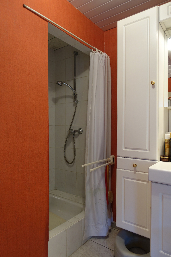 Toffe, op te knappen woning met grote tuin 