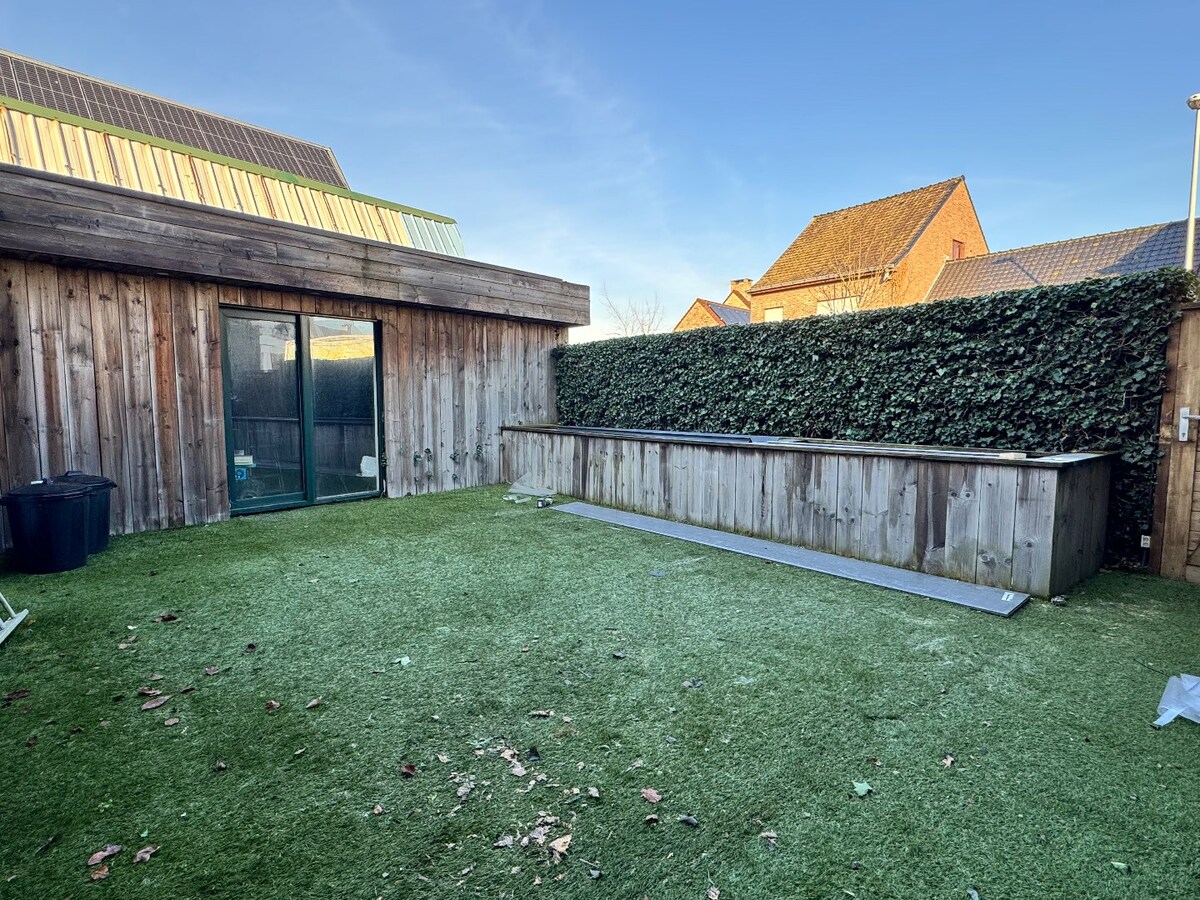 Appartement met 4 slaapkamers en garage te Kortemark 