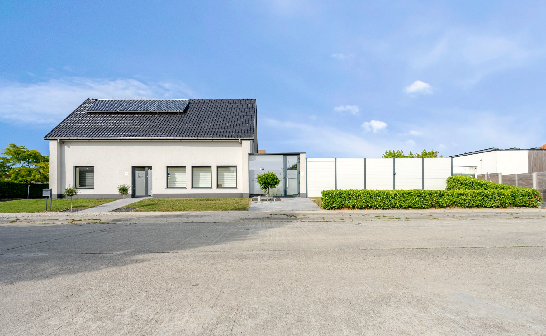Energiezuinige villa met exclusieve wellness en polyvalent bijgebouw in Oostende 