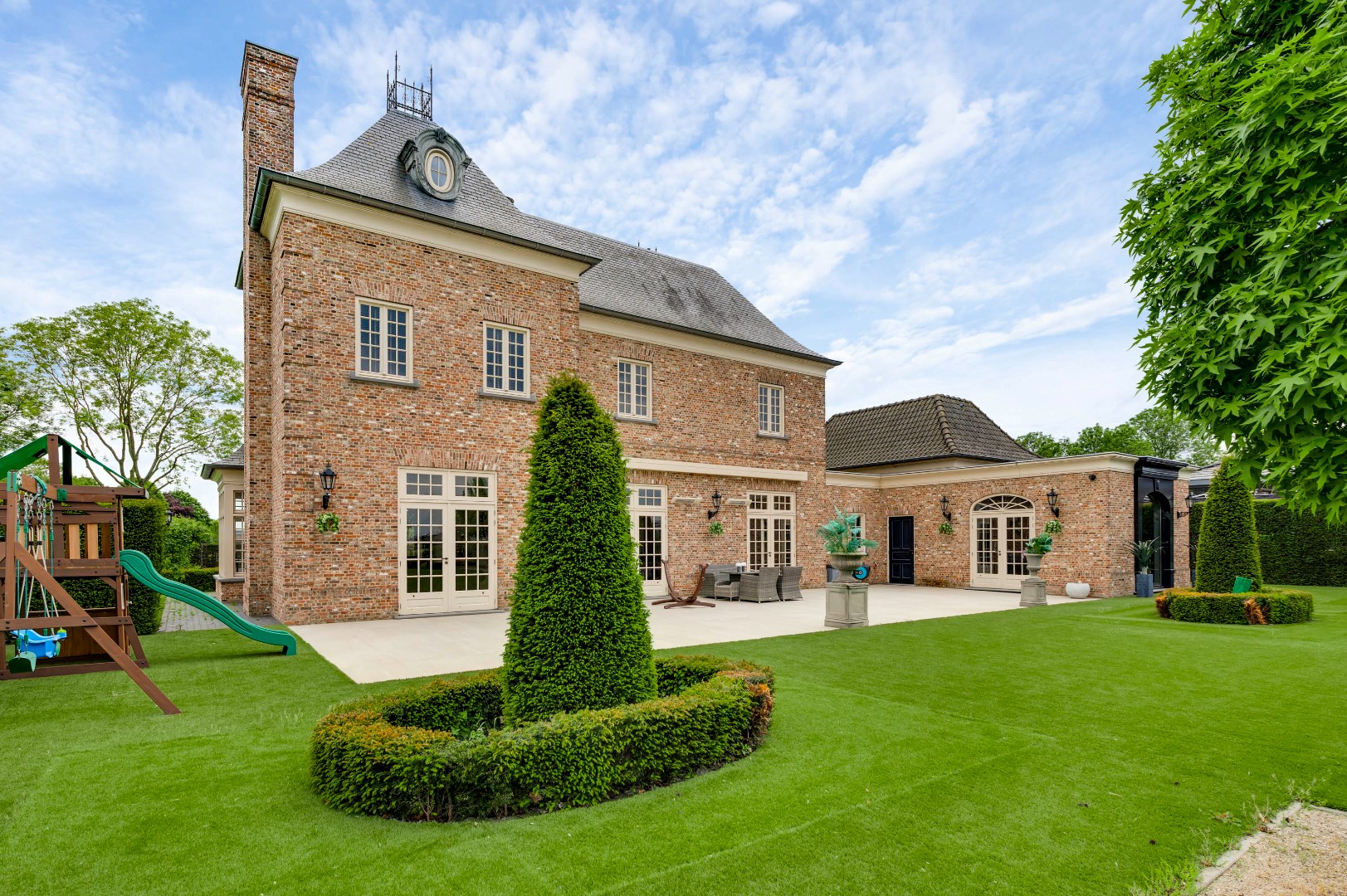 Kasteel te koop in Nederweert