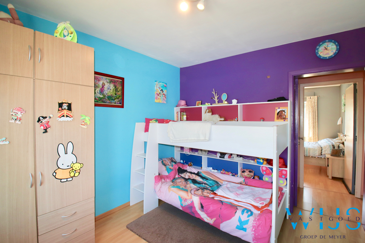 Tof woonhuis op een leuk perceel te MERELBEKE ! 