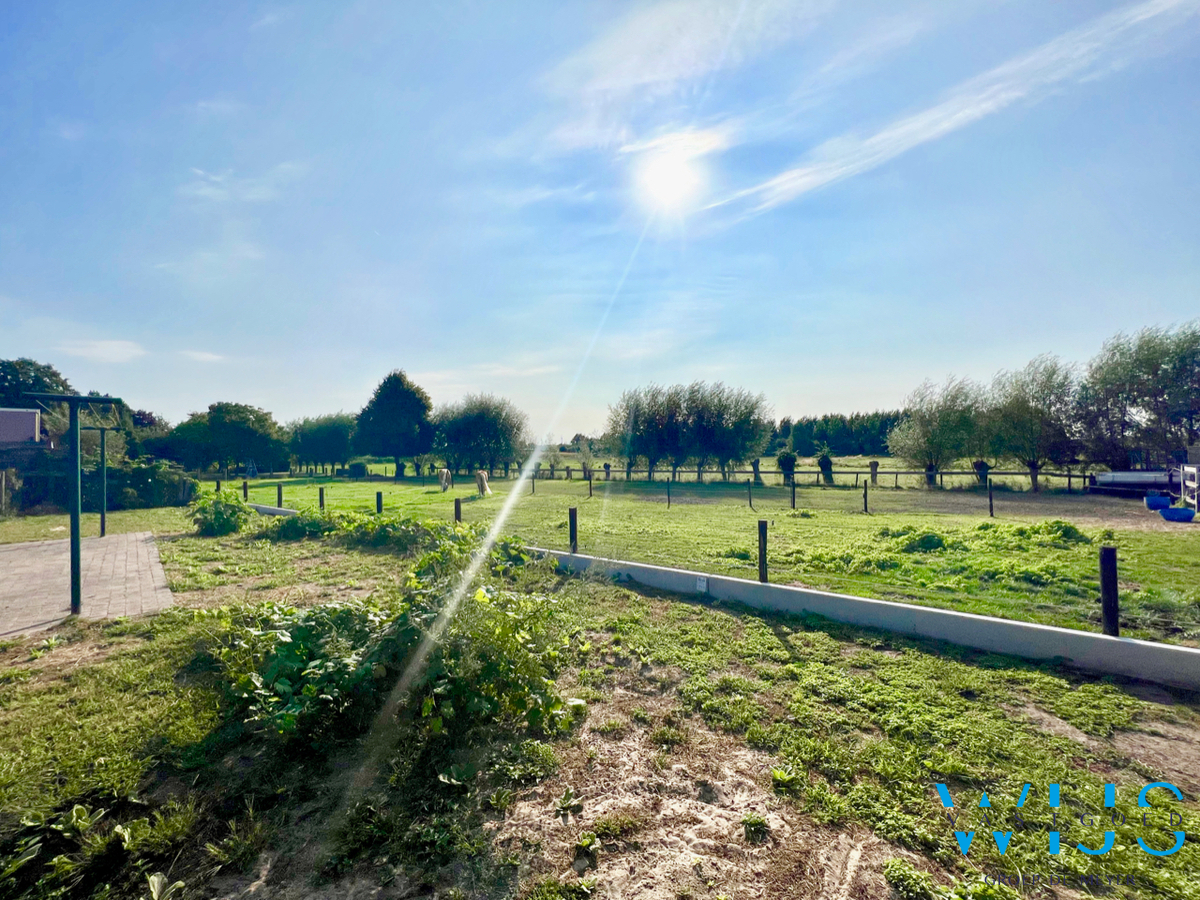 Instapklaar woonhuis op een prachtige ligging te Ertvelde ! 