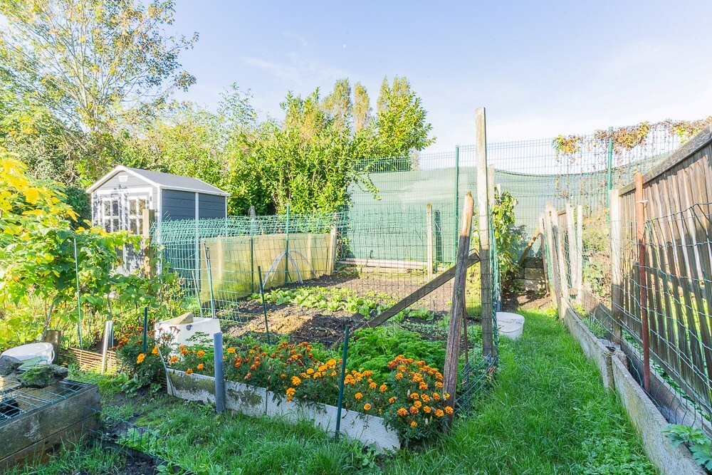 Maison saine avec jardin et garage 