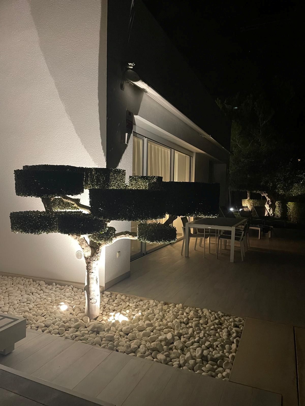 Bienvenue dans la Communauté Adelfa, une oasis exclusive au cœur du Las Colinas Golf &amp; Country Club. Ici, vous pourrez profiter de la nature préservée et du climat agréable du sud-est de l'Espagne 