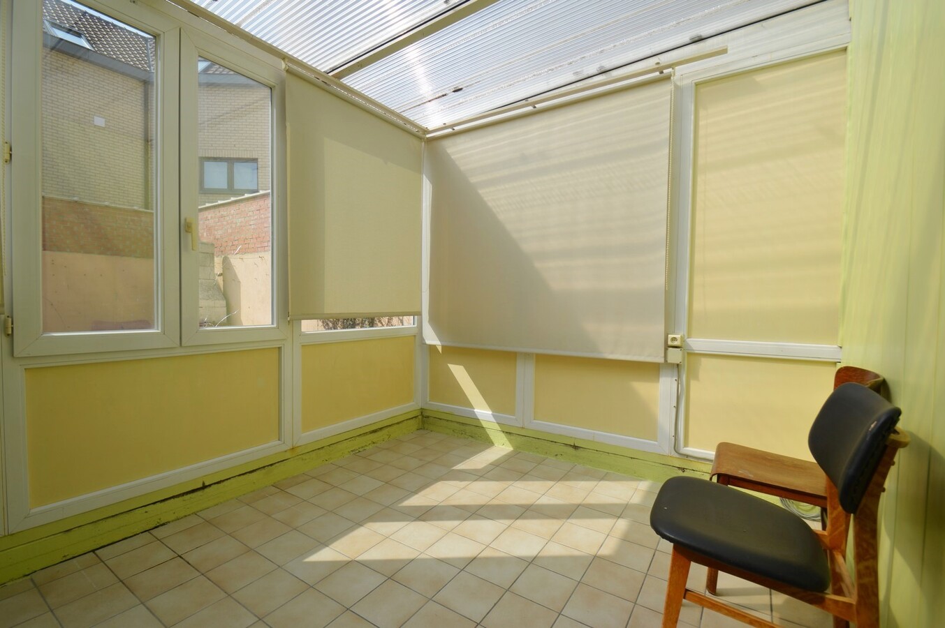 Zeer ruime gezinswoning met terras en garage - Heist 