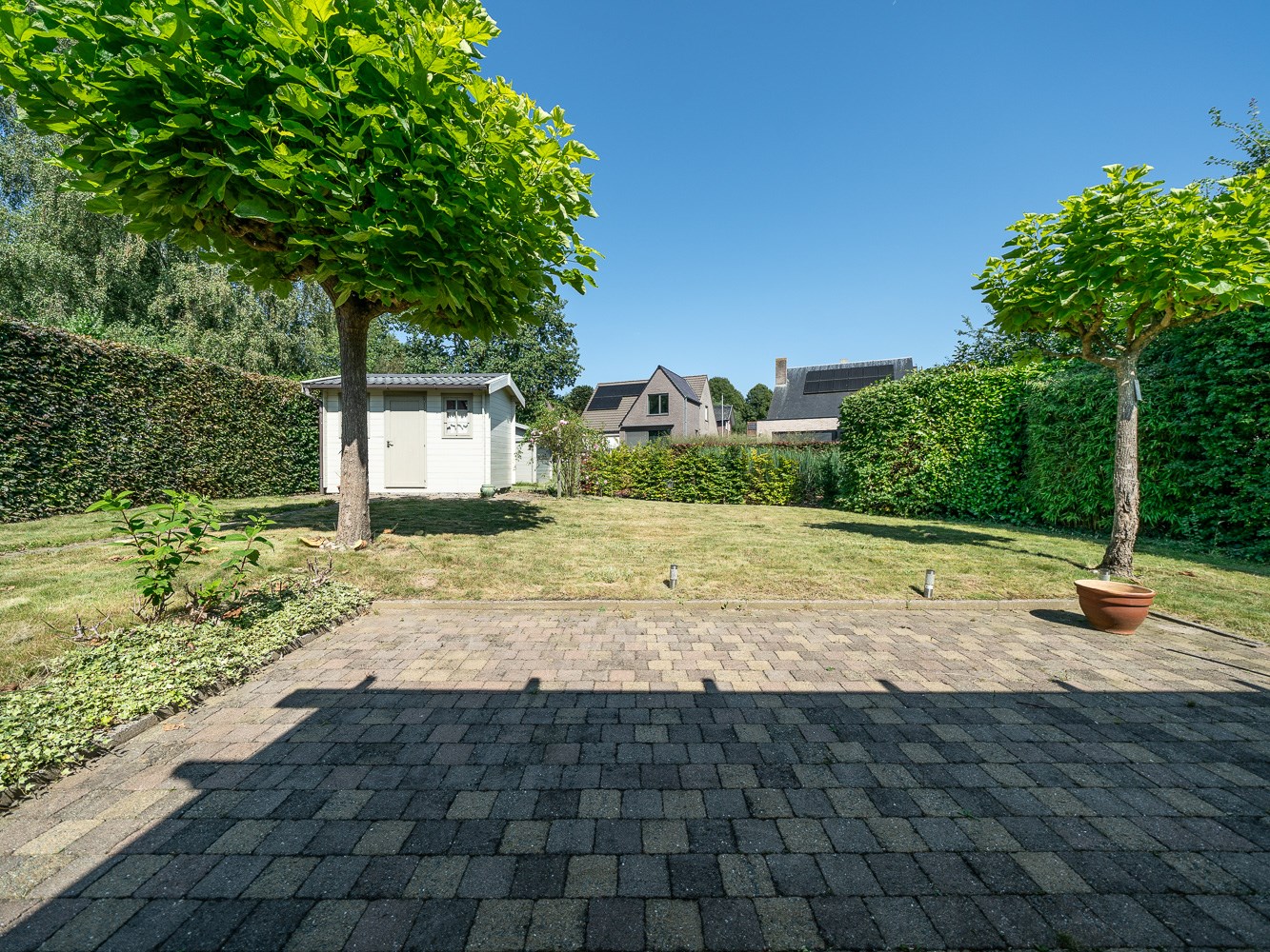 Instapklare, vrijstaande villa met 4 kamers op toplocatie 