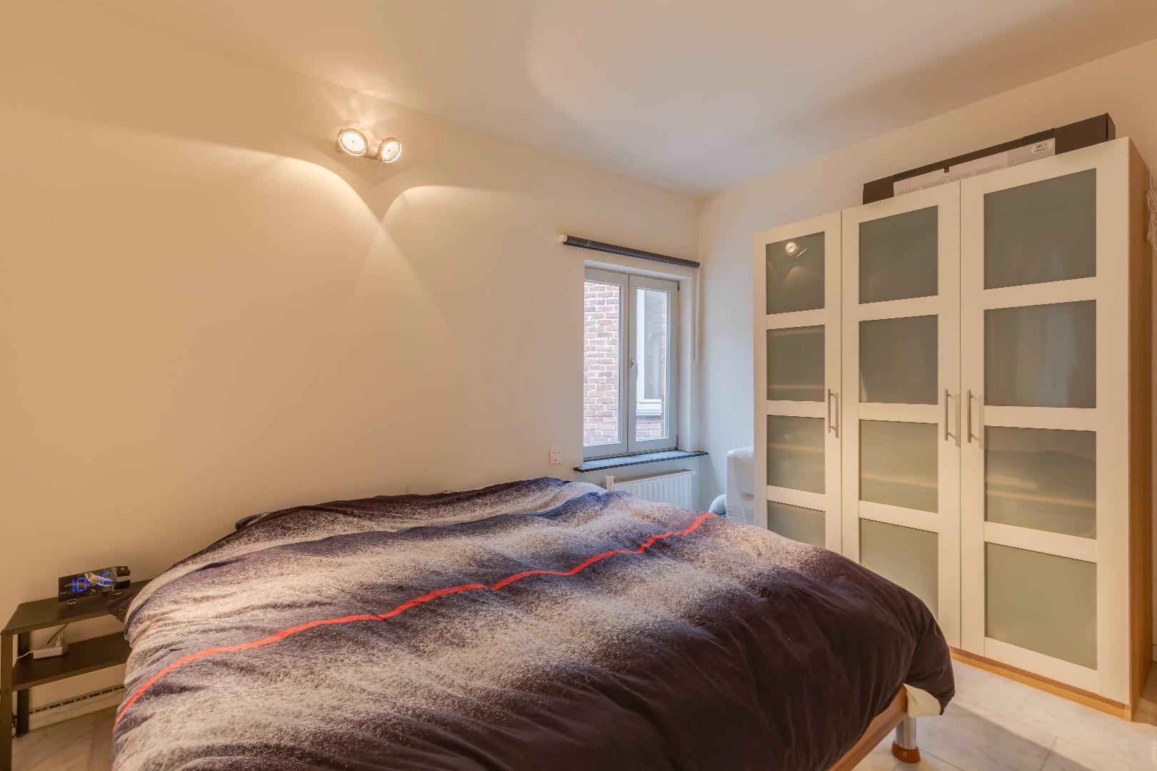 Zeer ruim 1-slaapkamer appartement met bureauruimte 