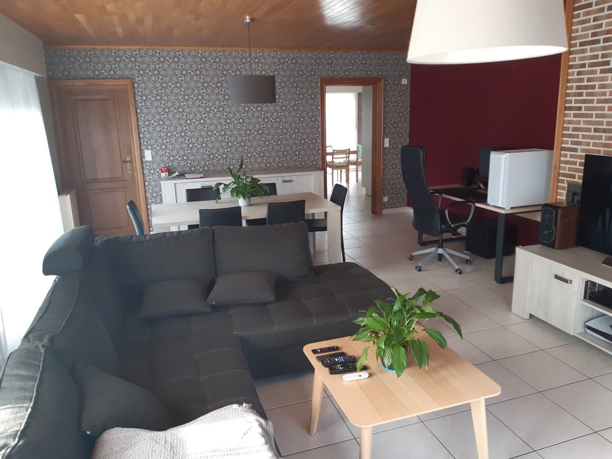 Praktische, gelijkvloerse woning. 