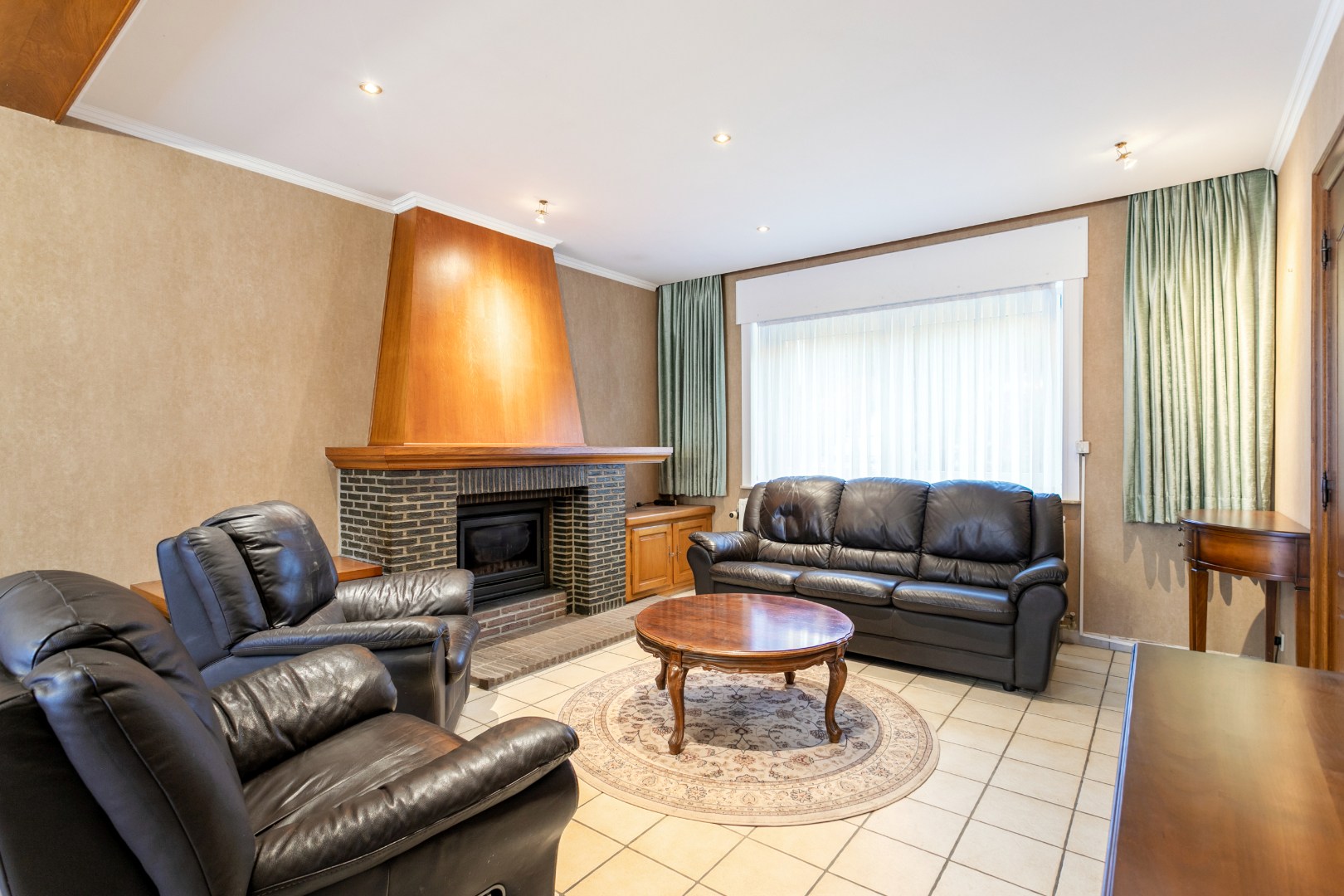 Vrijstaande woning (op 6a27) met 3 slpks, garage en tuin 