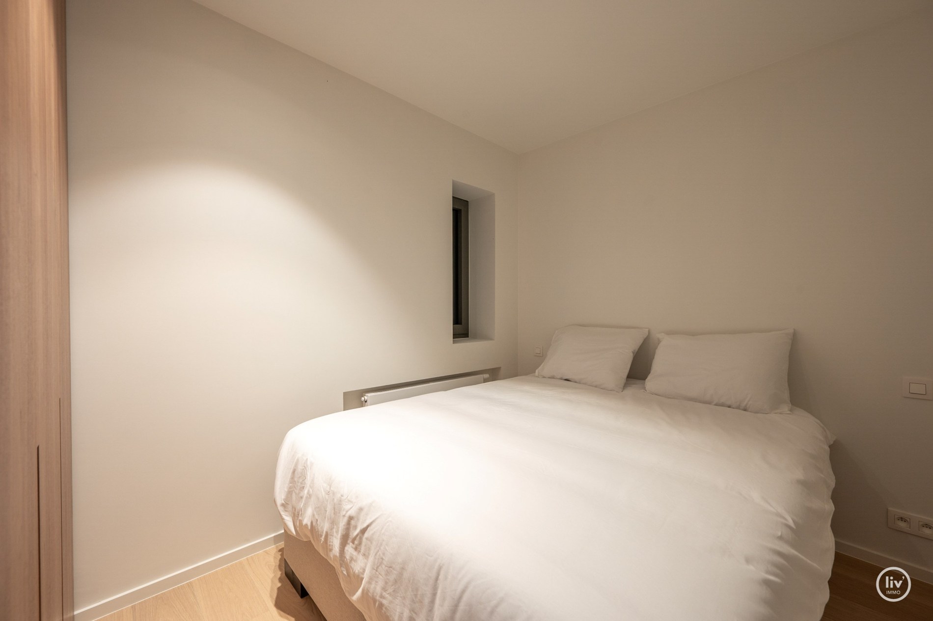 Résidence Akropolis : appartement rénové (largeur de façade d'environ 7 m) à vendre situé dans l'avenue Zoutelaan à Knokke, dans un bâtiment entièrement rénové tant à l'intérieur qu'à l'extérieur. 