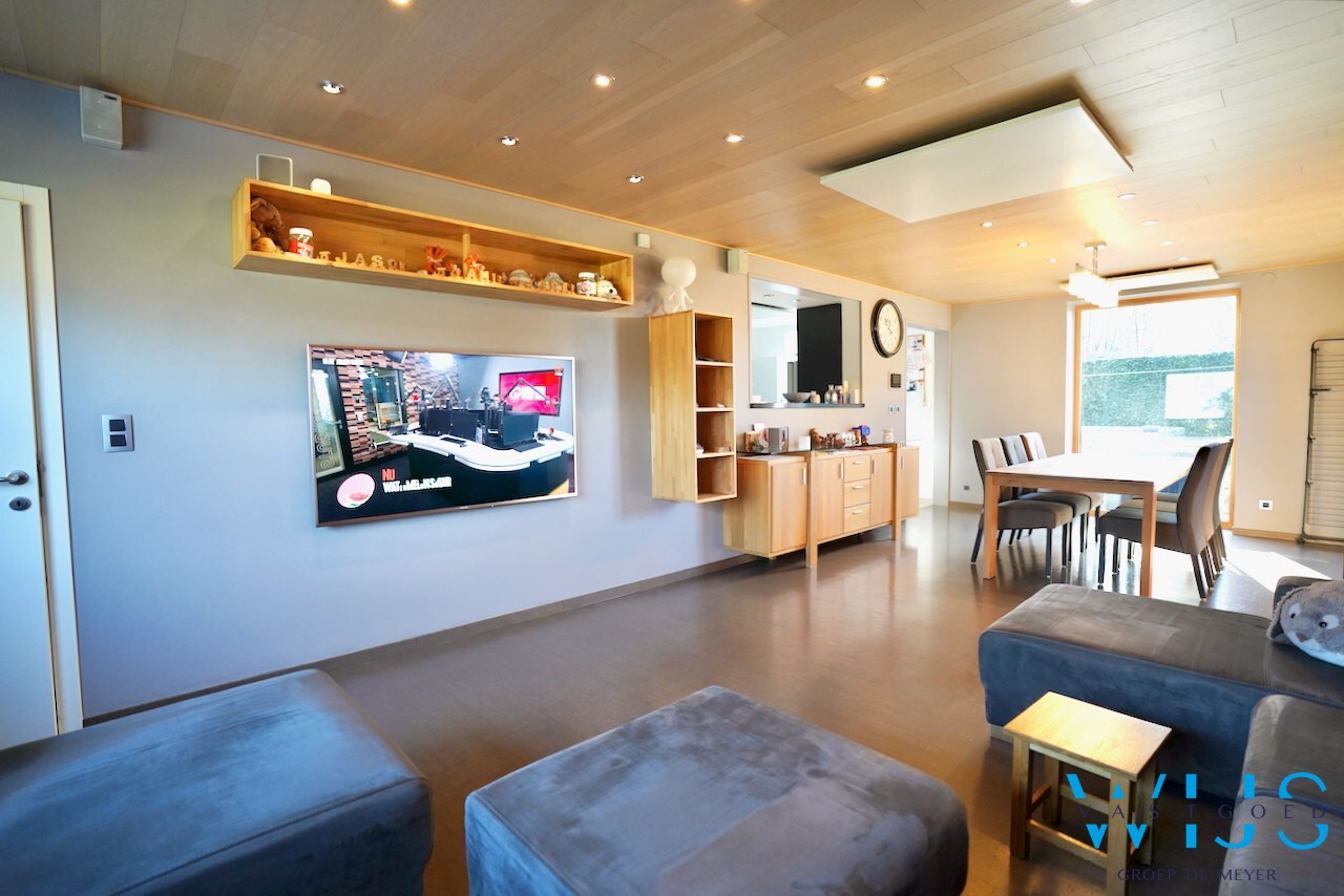 Zeer ruime gezinswoning te Zelzate ! 