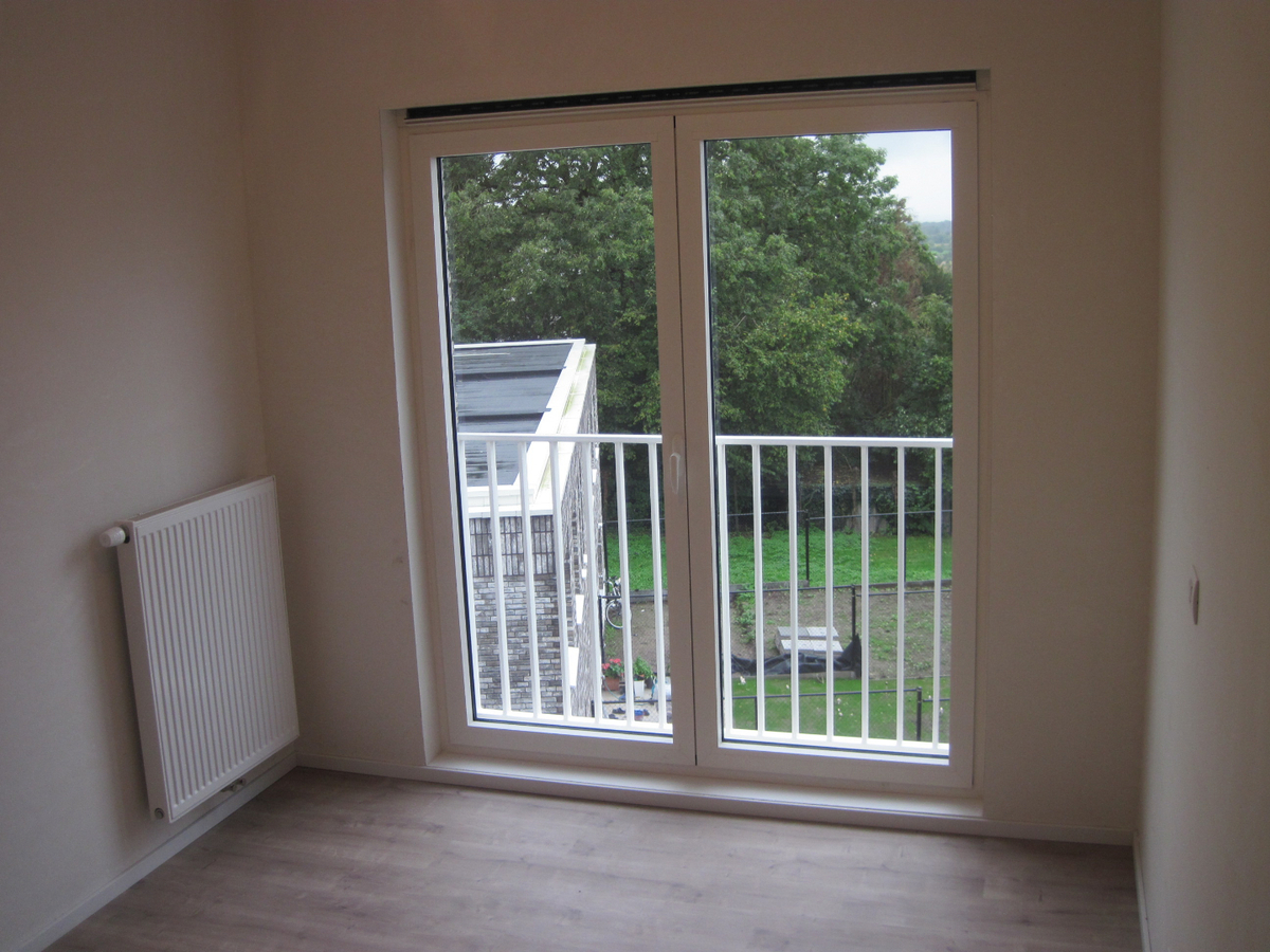 Groen wonen in de Weverij.    2-slp-appartement met een autostaanplaats. 