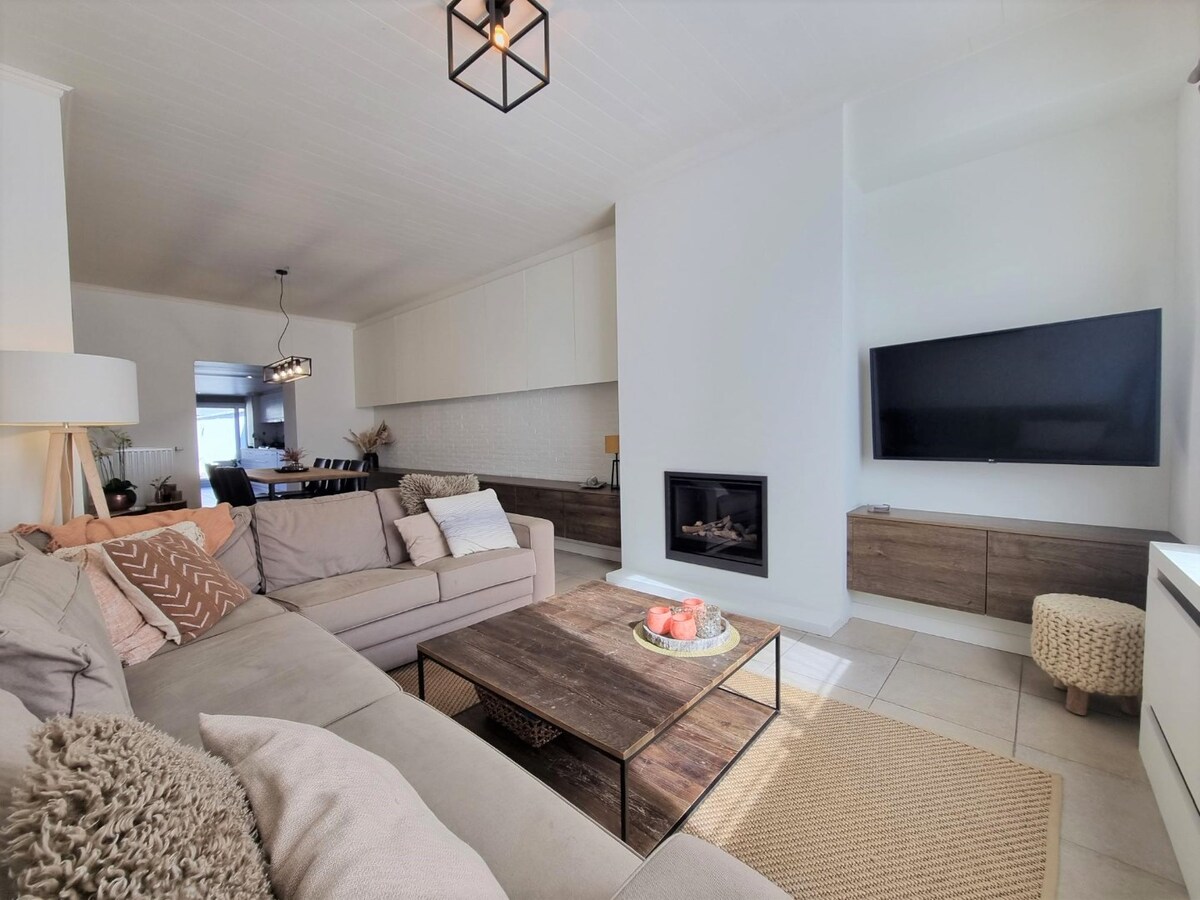 Volumineuze, lichtrijke, zeer mooie gezinswoning met tuin - Heist 