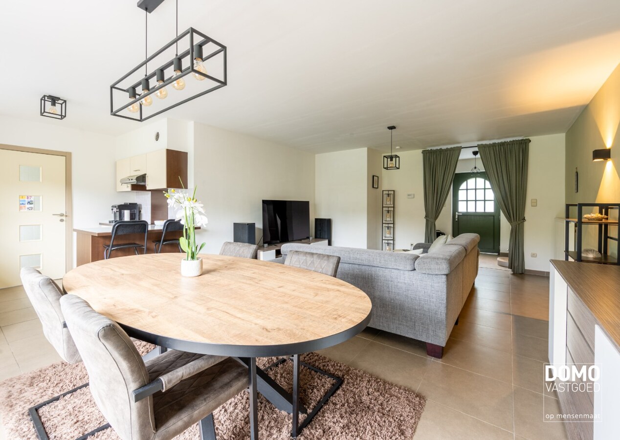 Landelijk wonen in stijl: instapklare pastorijwoning met prachtige tuin in Thiewinkel 
