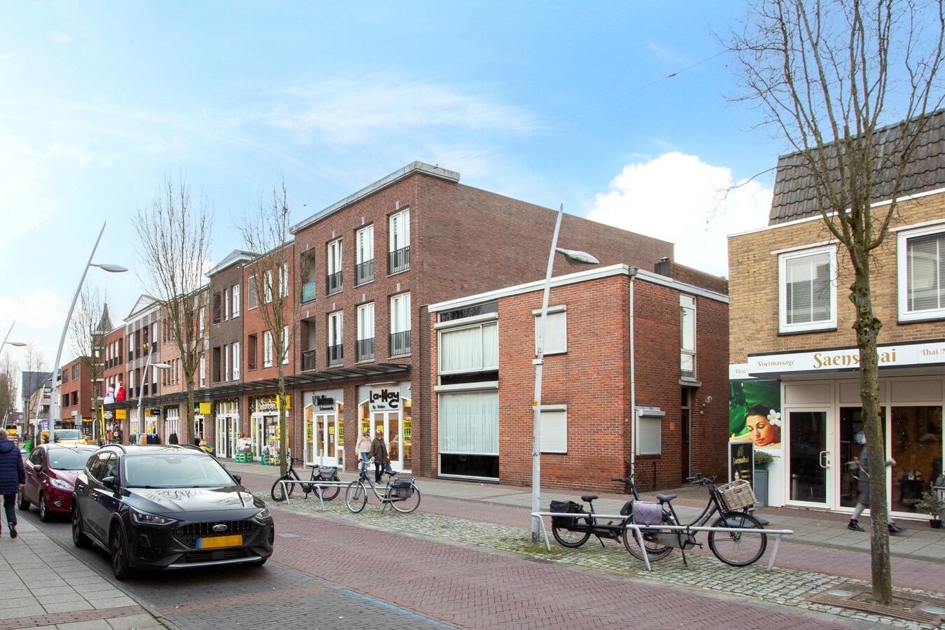 Zeer fraai 3-kamerappartement op de tweede verdieping van appartementencomplex ‘De Smis’. 