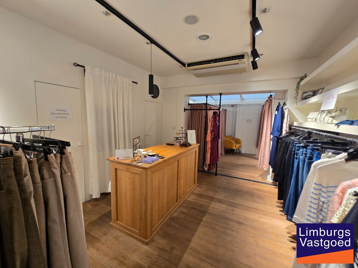 Handelsruimte, 72m² + kelder, op enkele passen van de Grote Markt 