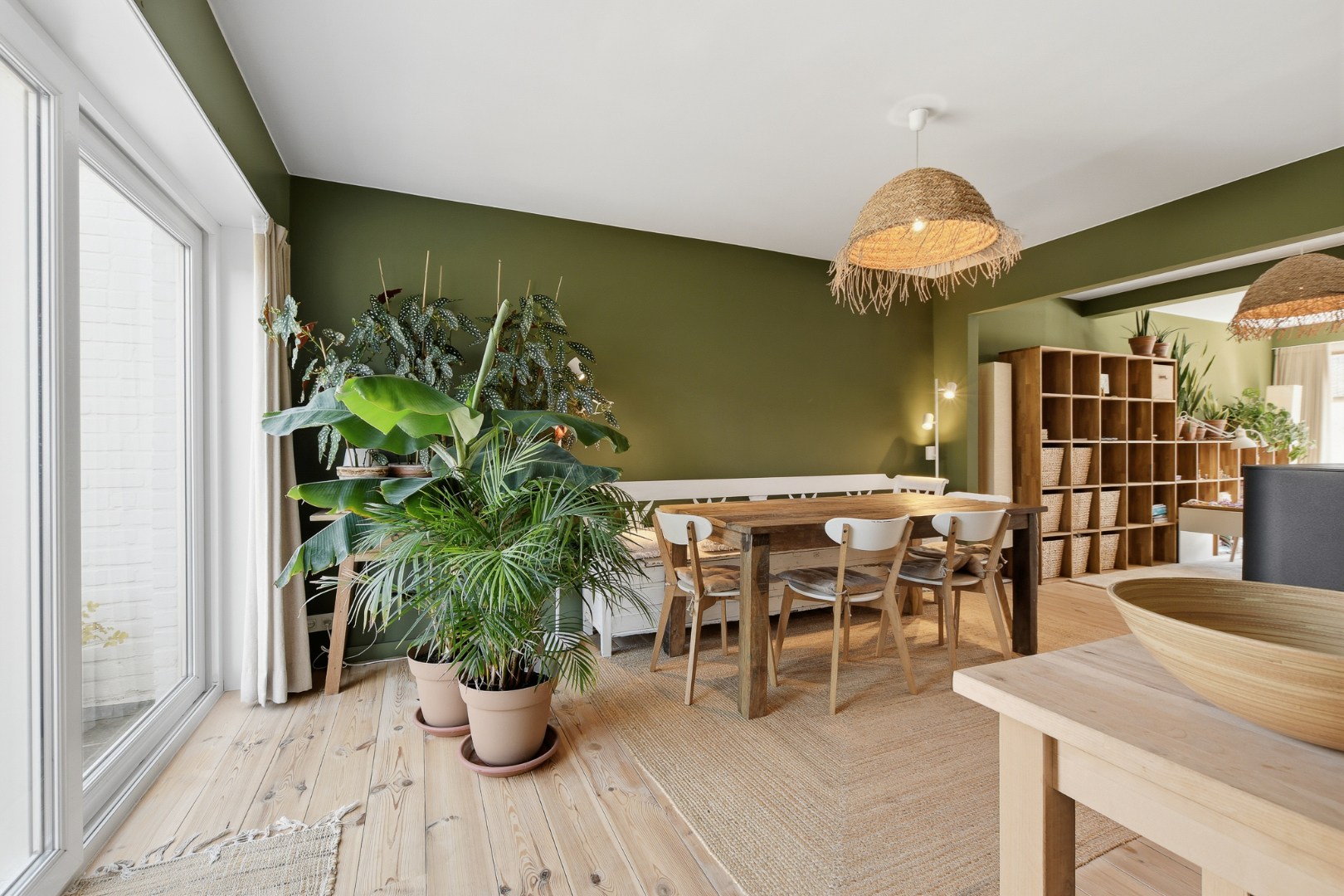 Gerenoveerde bel-etagewoning met garage, tuin en 3 slaapkamers te Blankenberge! 