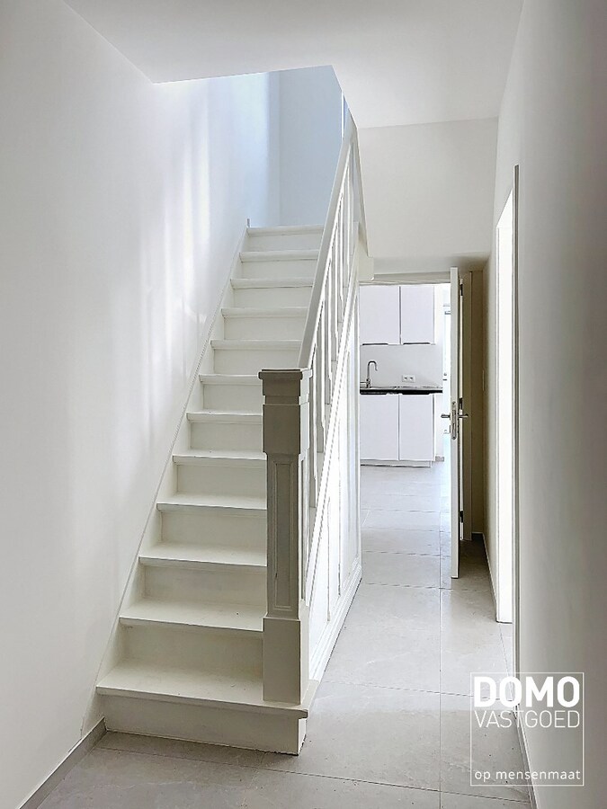 GERENOVEERDE HALF OPEN BEBOUWING MET GARAGE TE MELDERT (LUMMEN) 