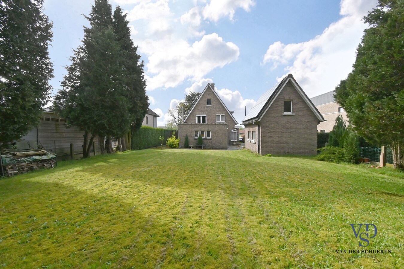 Karaktervolle villa, nabij centrum Merelbeke 