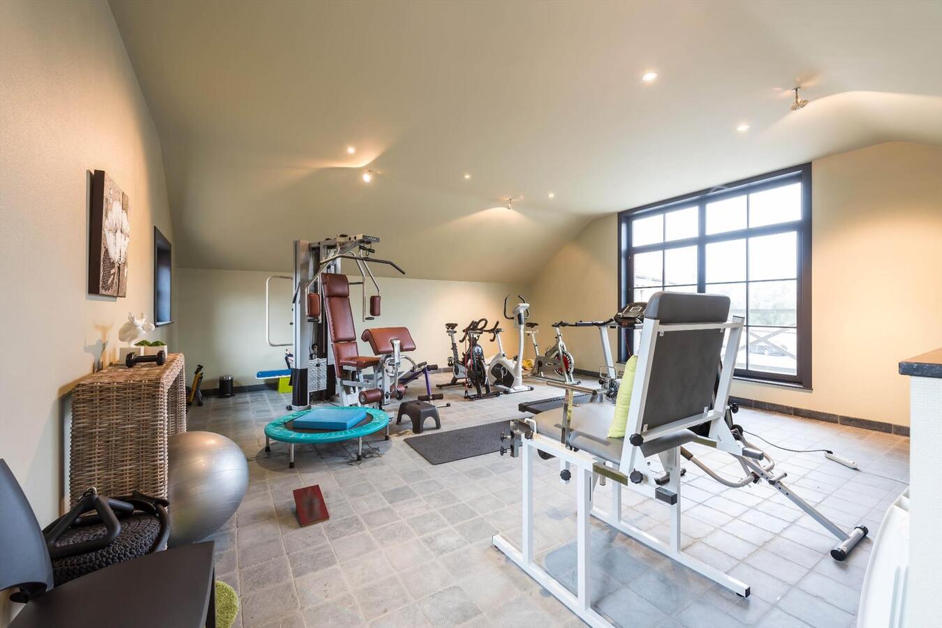 Klassevolle herenwoning met praktijkruimte 