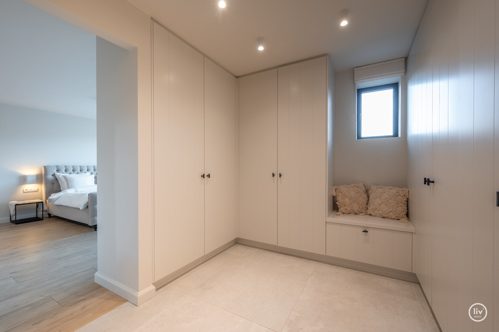 Luxueus afgewerkte energie zuinige woning met zwembad te Knokke 