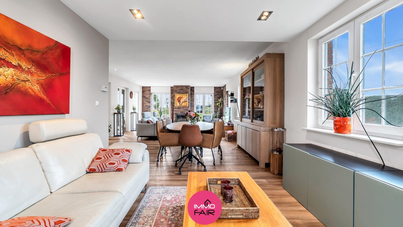 Vrijstaande woning op royaal perceel met panoramisch uitzicht, vlakbij Maastricht 